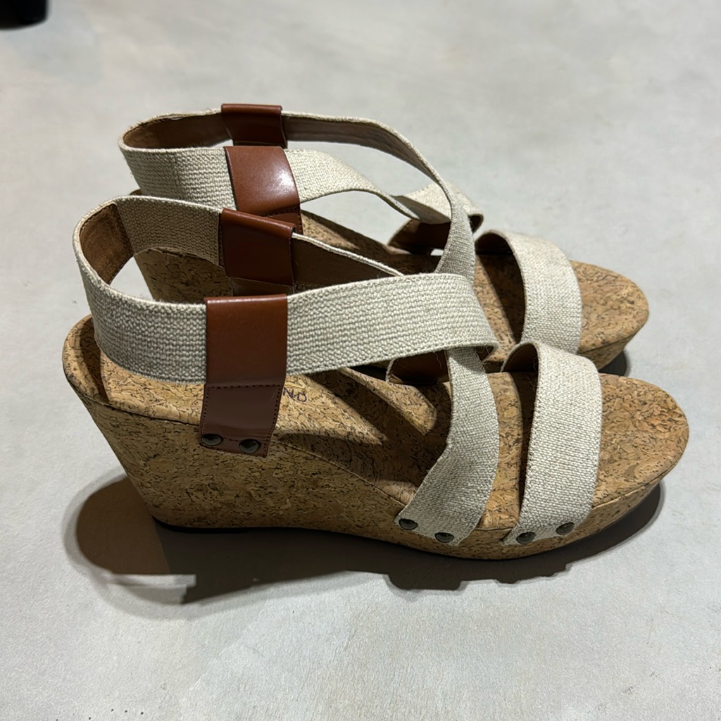 Lucky Brand Wedges  Womens Size 11